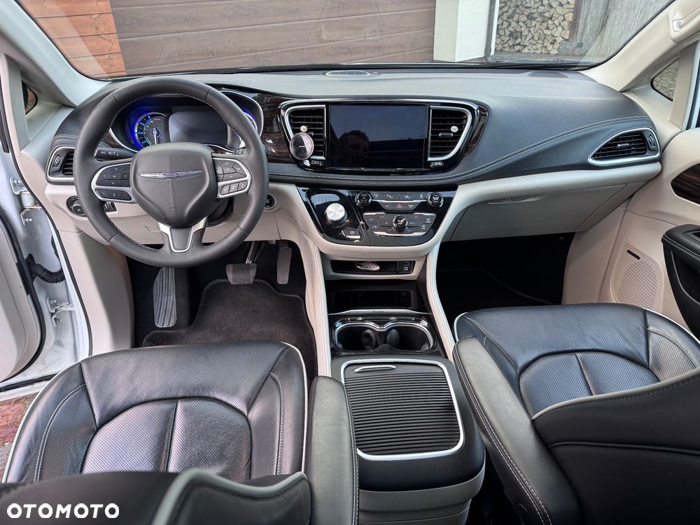 Chrysler Pacifica - 19