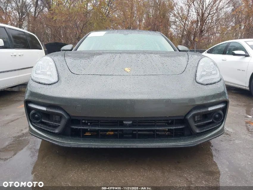 Porsche Panamera 4 Platinum Edition - 10