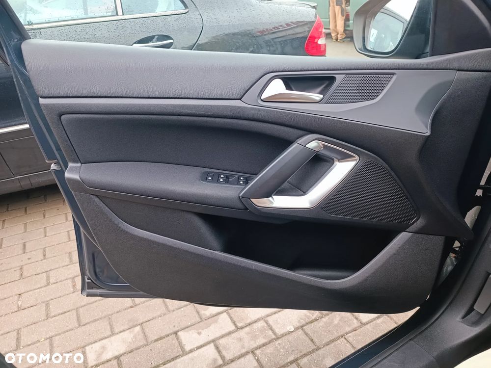 Peugeot 308 1.2 PureTech Active S&S EAT6 - 25