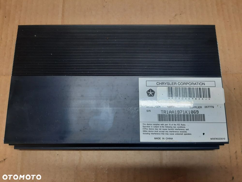 Thema II wzmacniacz audio Chrysler 300C II Lancia - 1