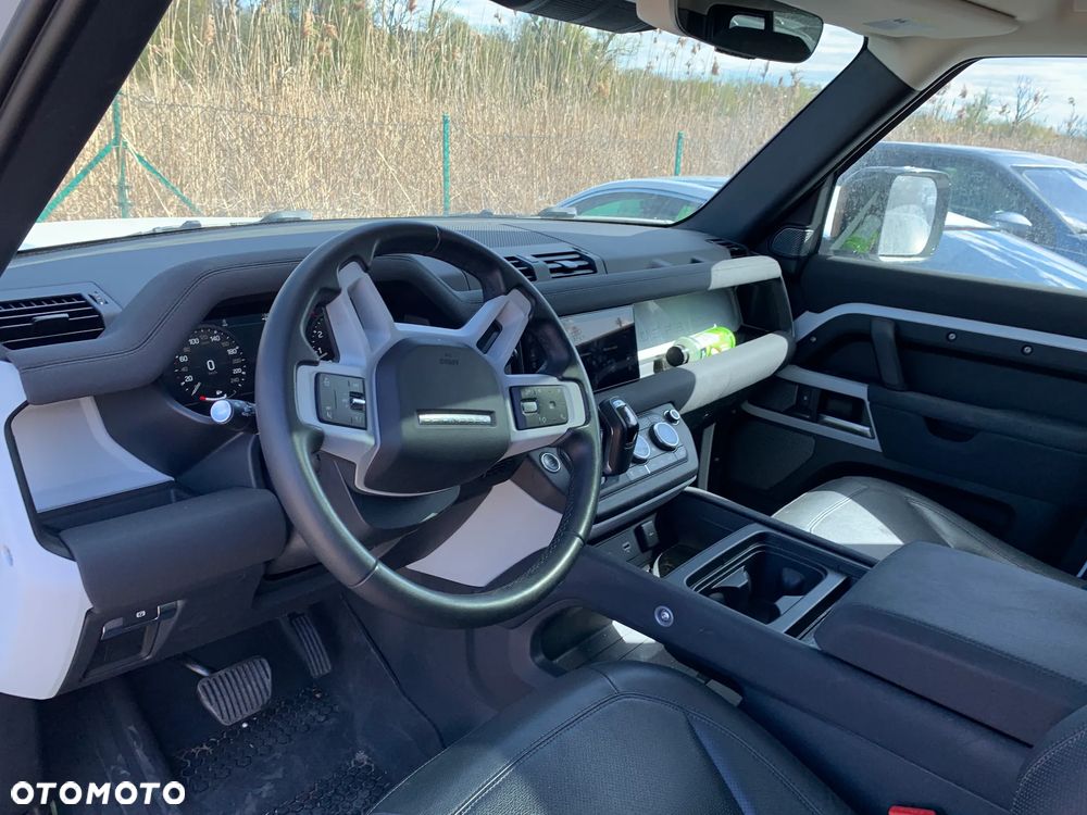Land Rover Defender 110 P300 - 15