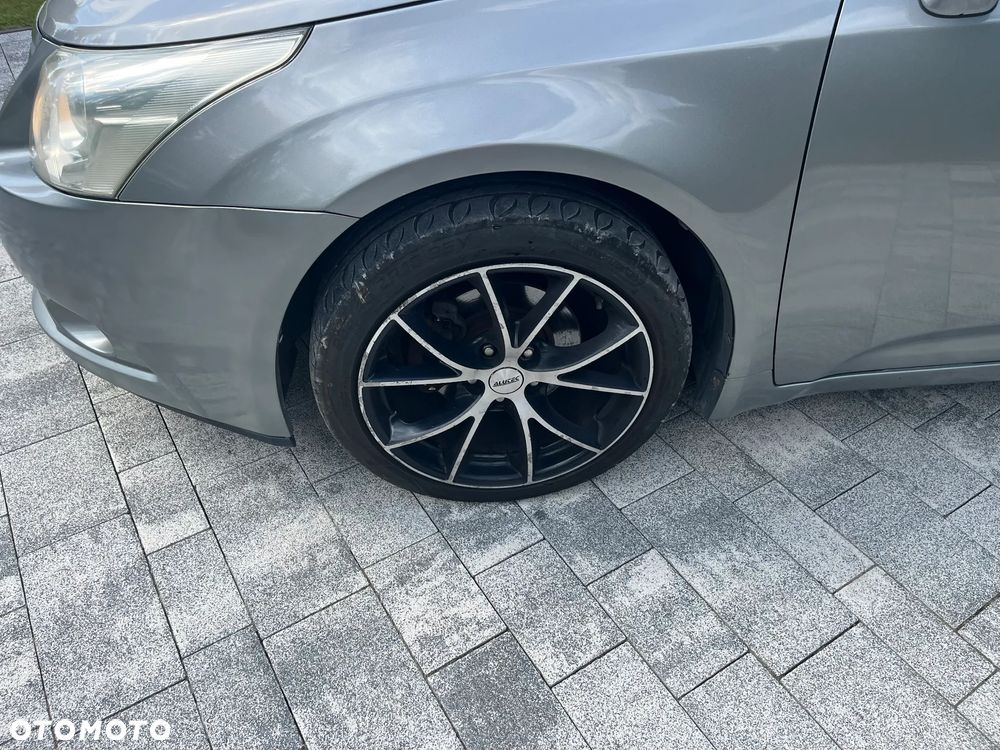 Toyota Avensis 2.0 D-4D Sol+NAVI - 17
