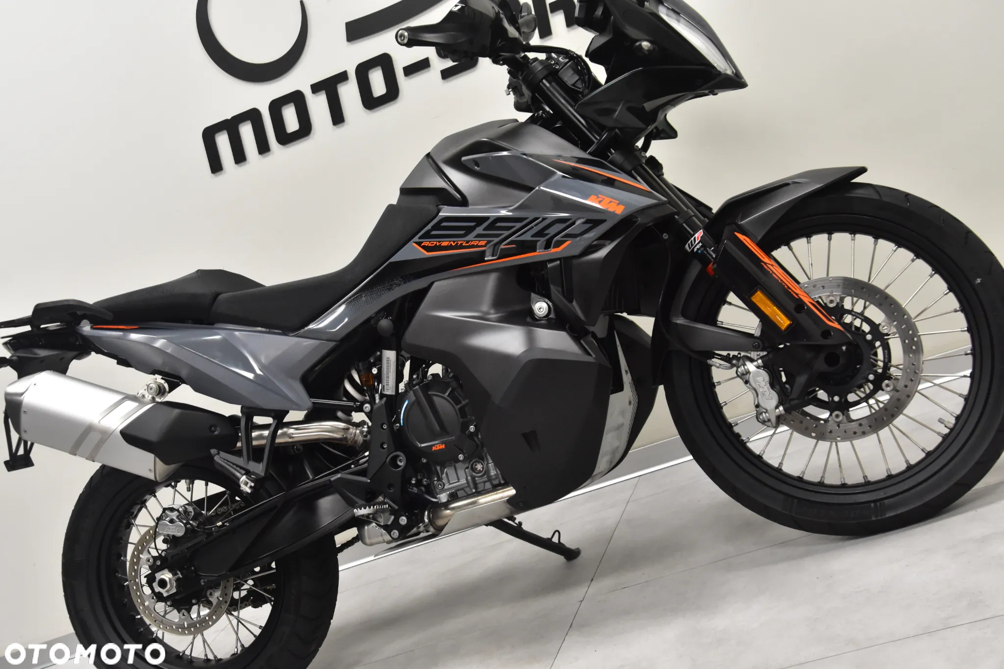 KTM Adventure - 11