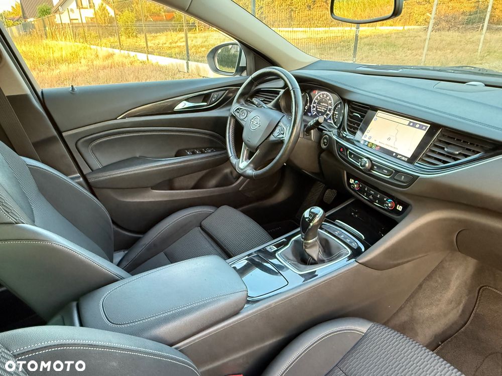 Opel Insignia - 8