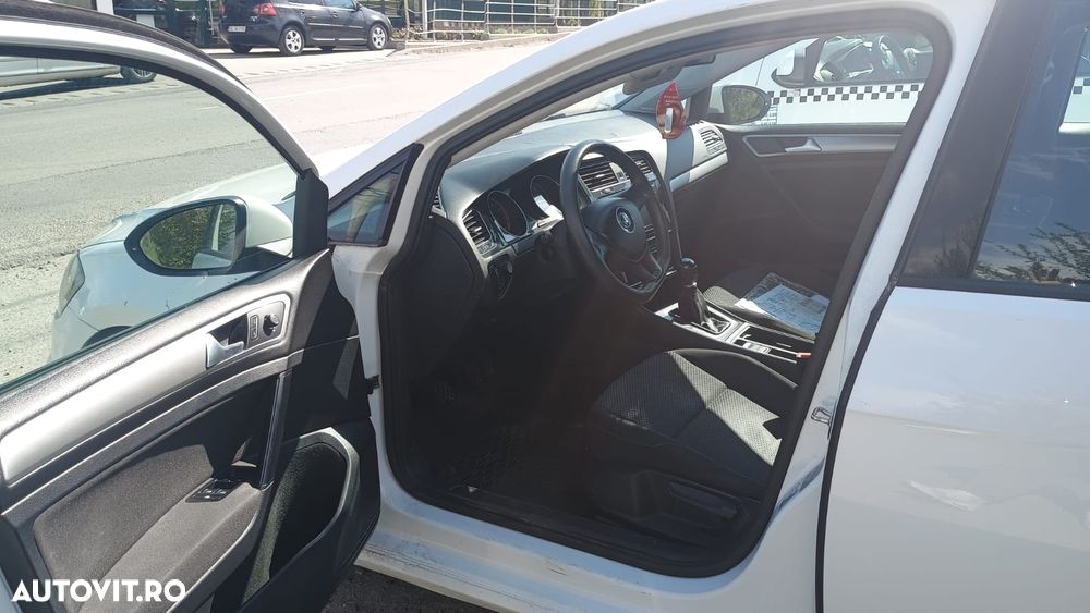 Volkswagen Golf 1.0 TSI Comfortline - 9