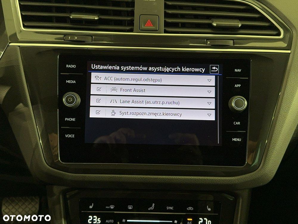 Volkswagen Tiguan - 22