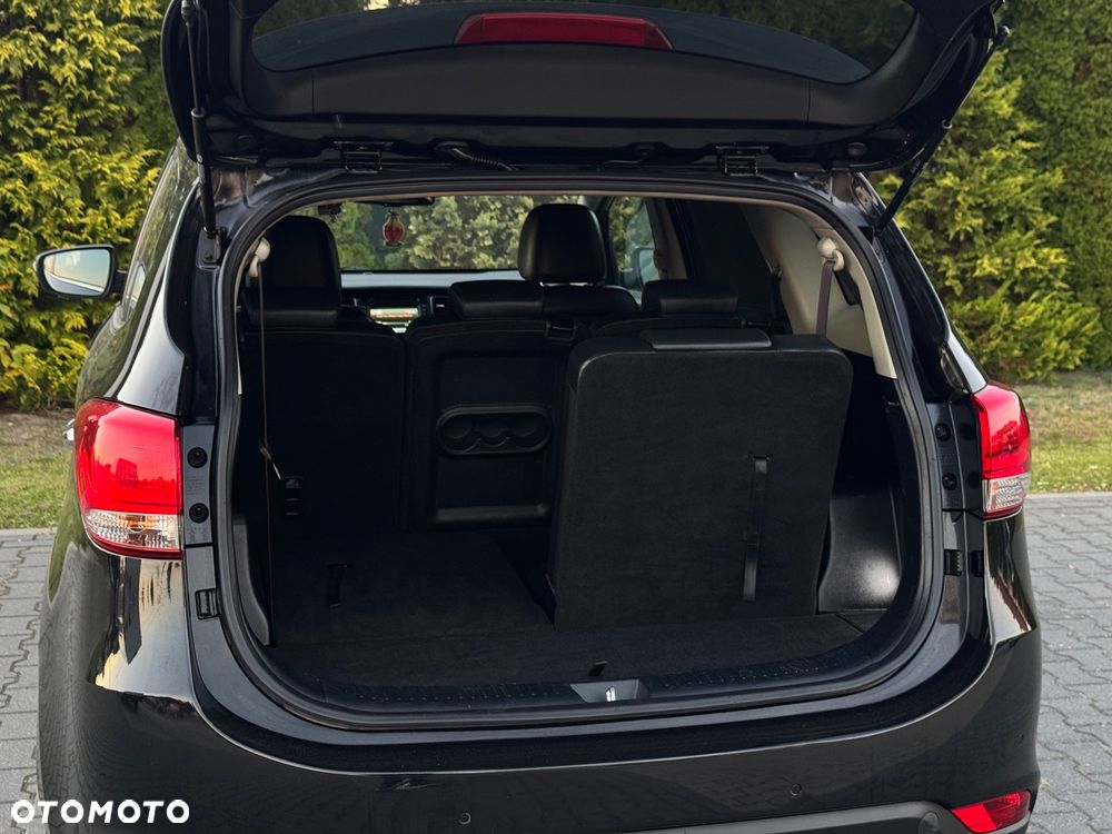 Kia Carens 1.7 CRDi 136 Fifa World Cup Edition - 23