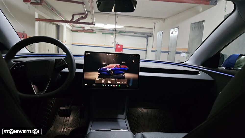 Tesla Model 3 - 6