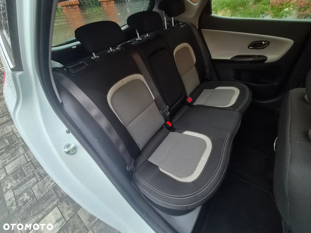 Kia Ceed - 31