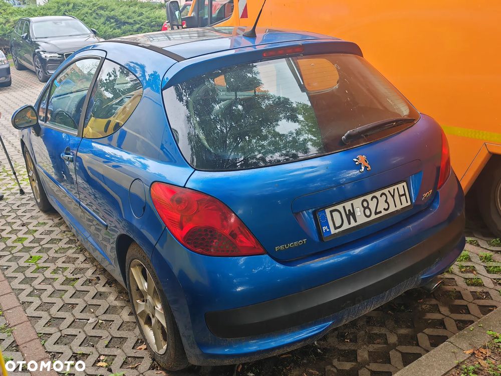 Peugeot 207 2008 photo 2