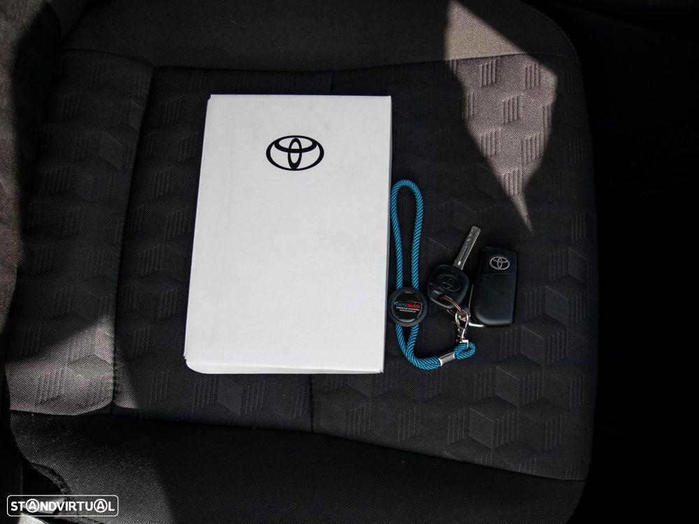 Toyota Yaris 1.5 HDF Comfort Plus - 29