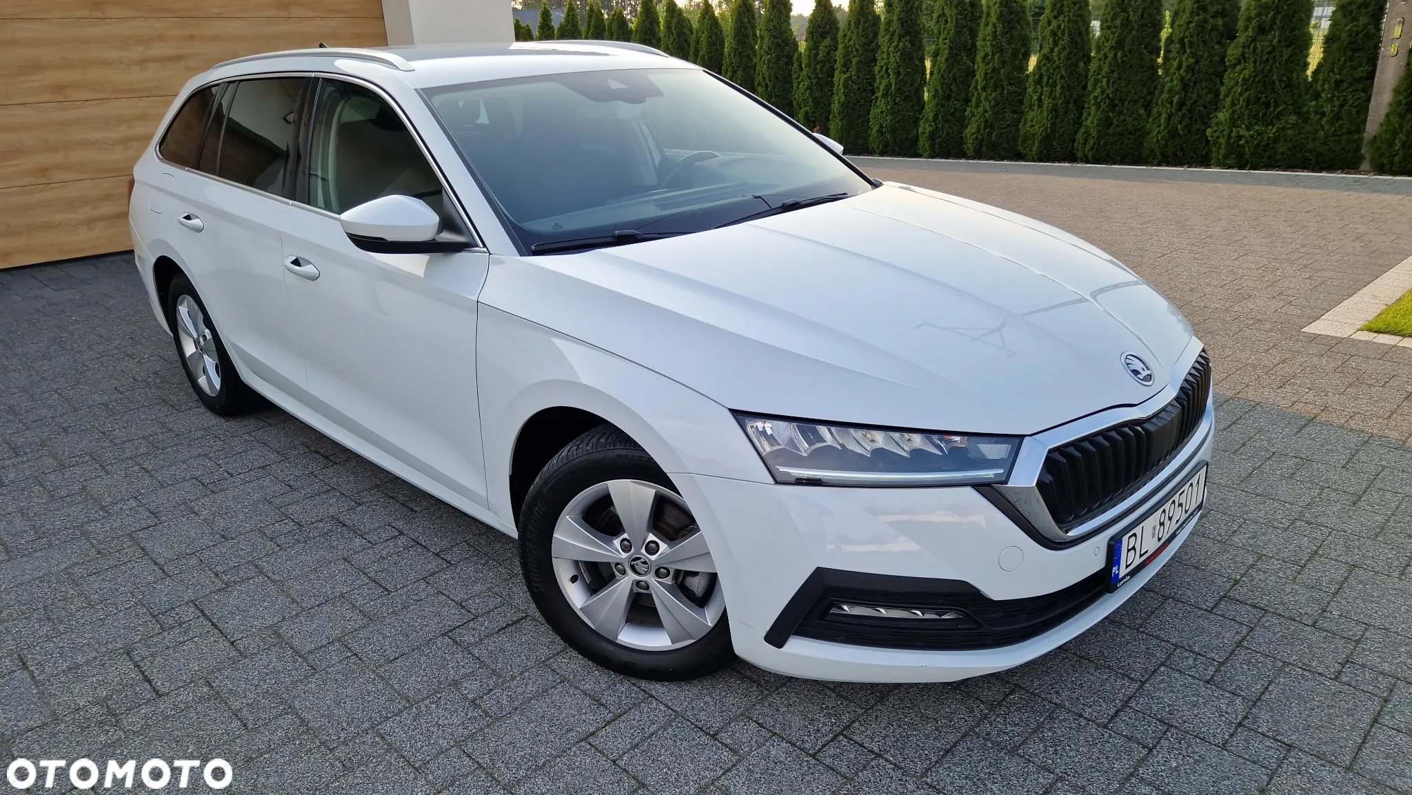 Skoda Octavia Combi 2.0 TDI DSG Sport Edition - 32
