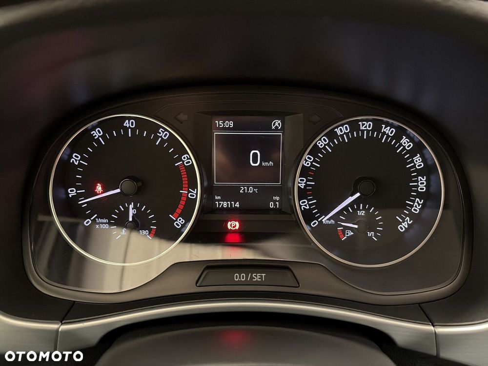 Skoda Fabia 1.2 TSI Active - 14