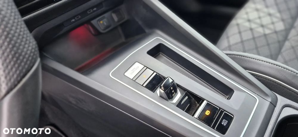 Volkswagen Golf 2.0 TSI OPF DSG R-Line - 19