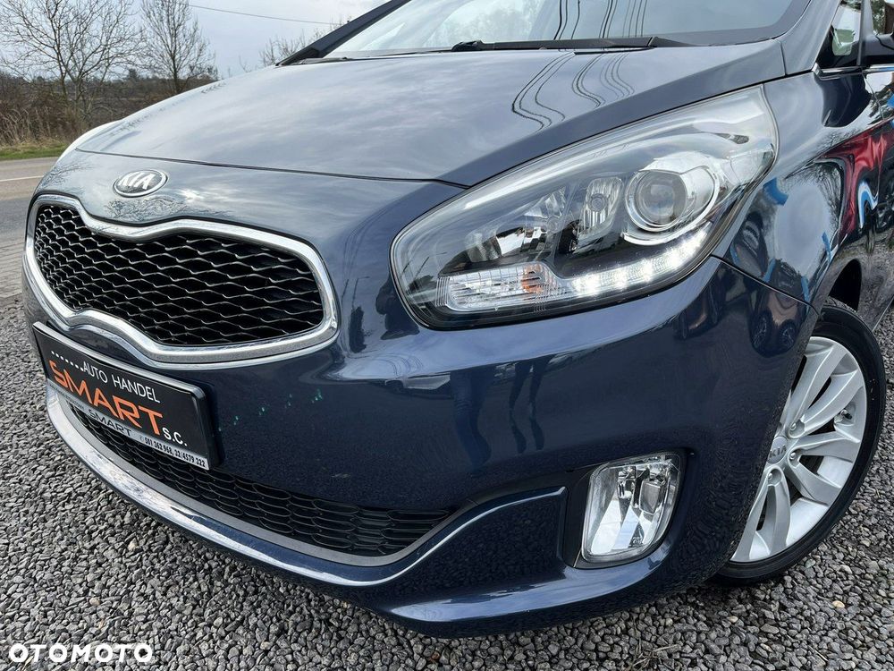 Kia Carens - 21
