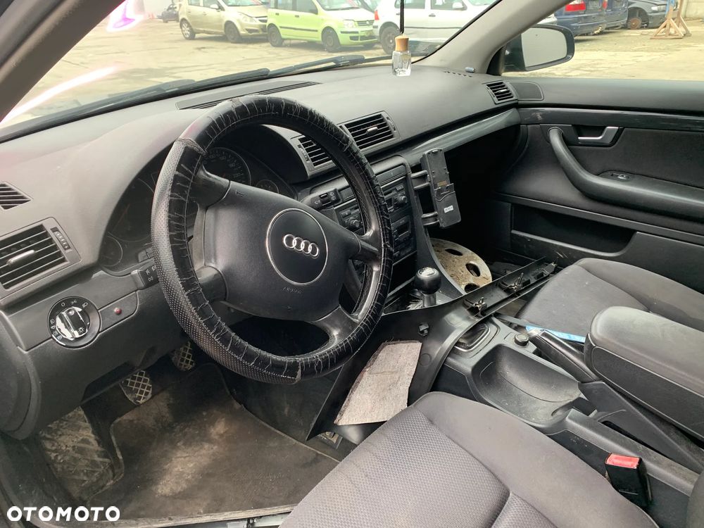 AUDI A4 2004 *SAMOCHÓD NA CZĘŚCI* 2488  MASKA, LAMPA, DRZWI, LUSTERKO, ZDERZAK, GRILL, BŁOTNIK, KLAPA, BELKA, DESKA, FOTELE, KANAPA, ĆWIARTKA, KIEROWNICA, TARCZE, ZACISKI, ZAWIESZENIE, KOMPLETNY PRZÓD, KOMPLETNY TYŁ, LICZNIK, ZEGARY, PRAWE LEWE PRZÓD TYŁ - 5