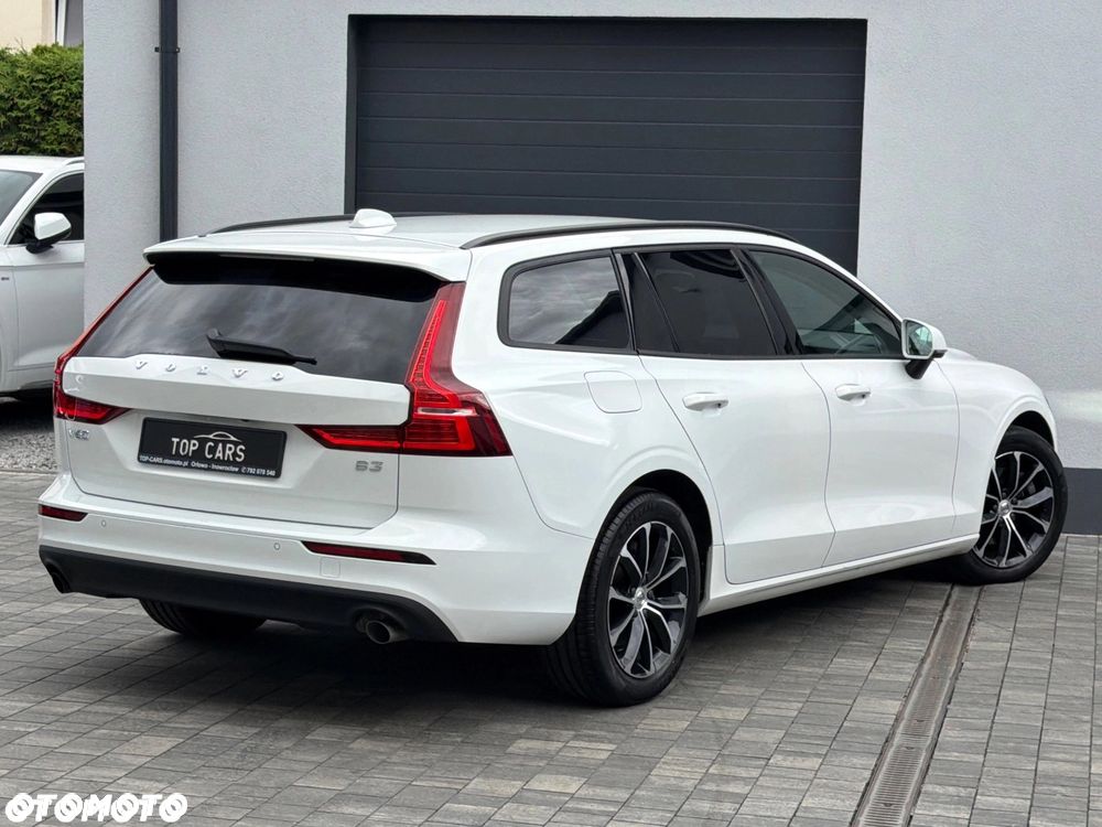 Volvo V60 B3 B DKG Momentum - 37