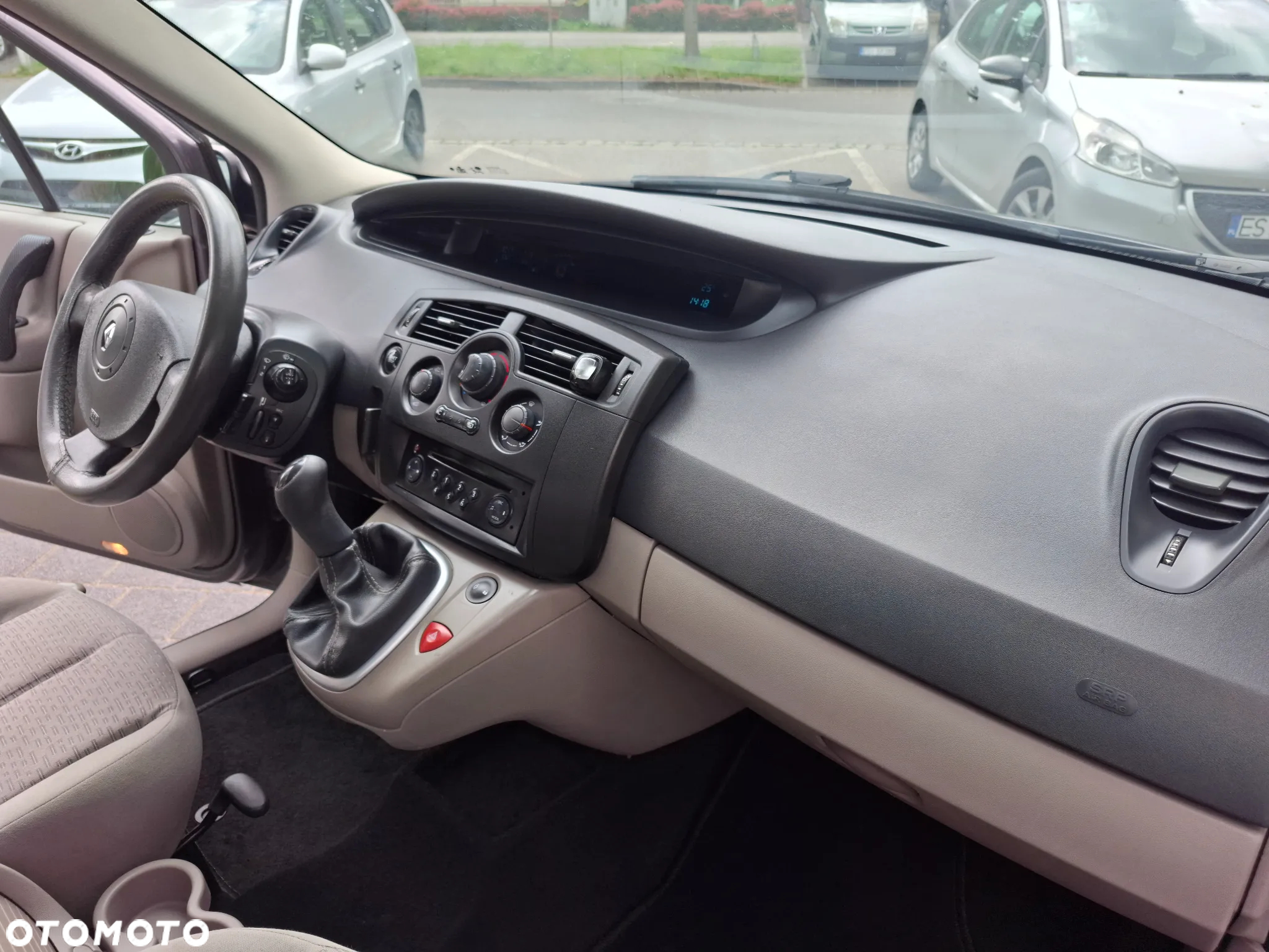 Renault Scenic - 25