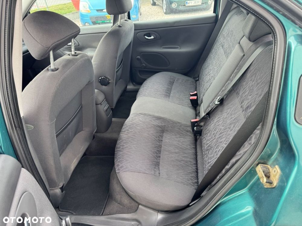Ford Mondeo - 23