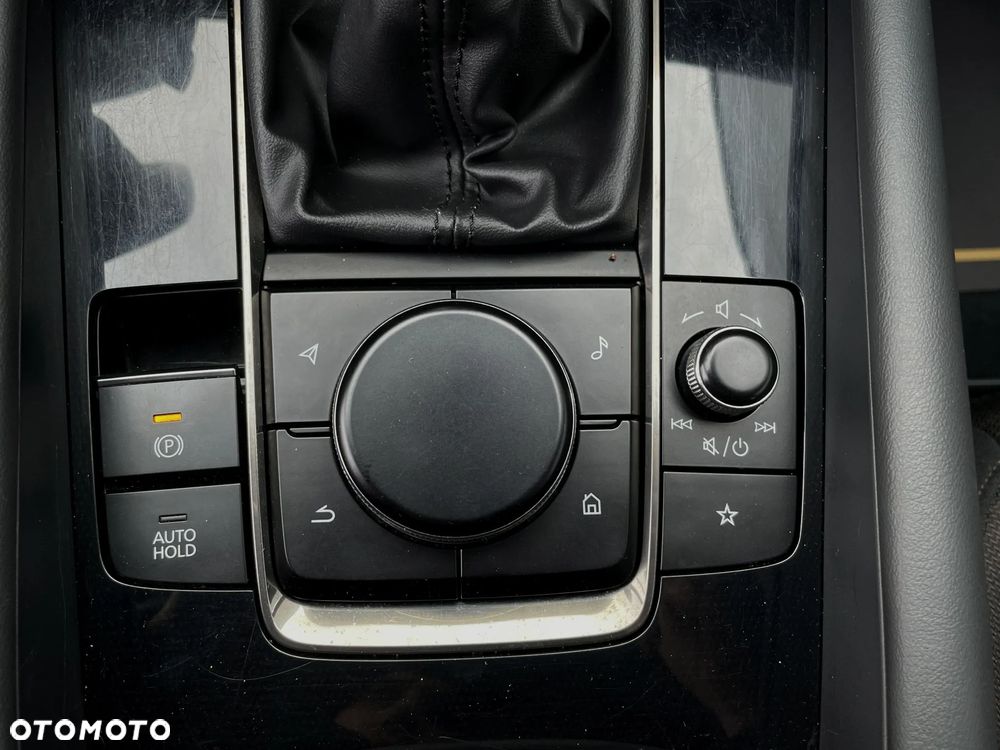 Mazda 3 e-SKYACTIV-G 2.0 M HYBRID - 29