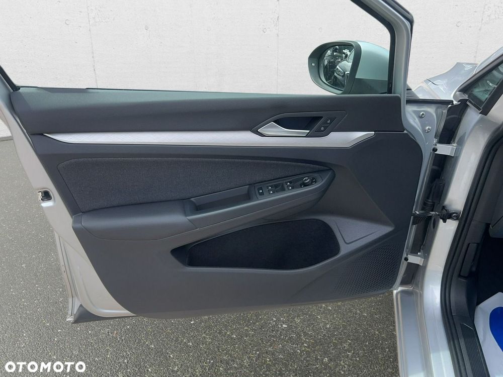 Volkswagen Golf - 10
