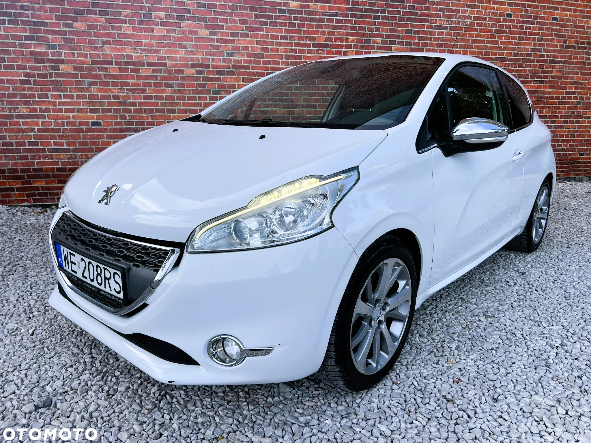 Peugeot 208 1.6 THP Allure - 3