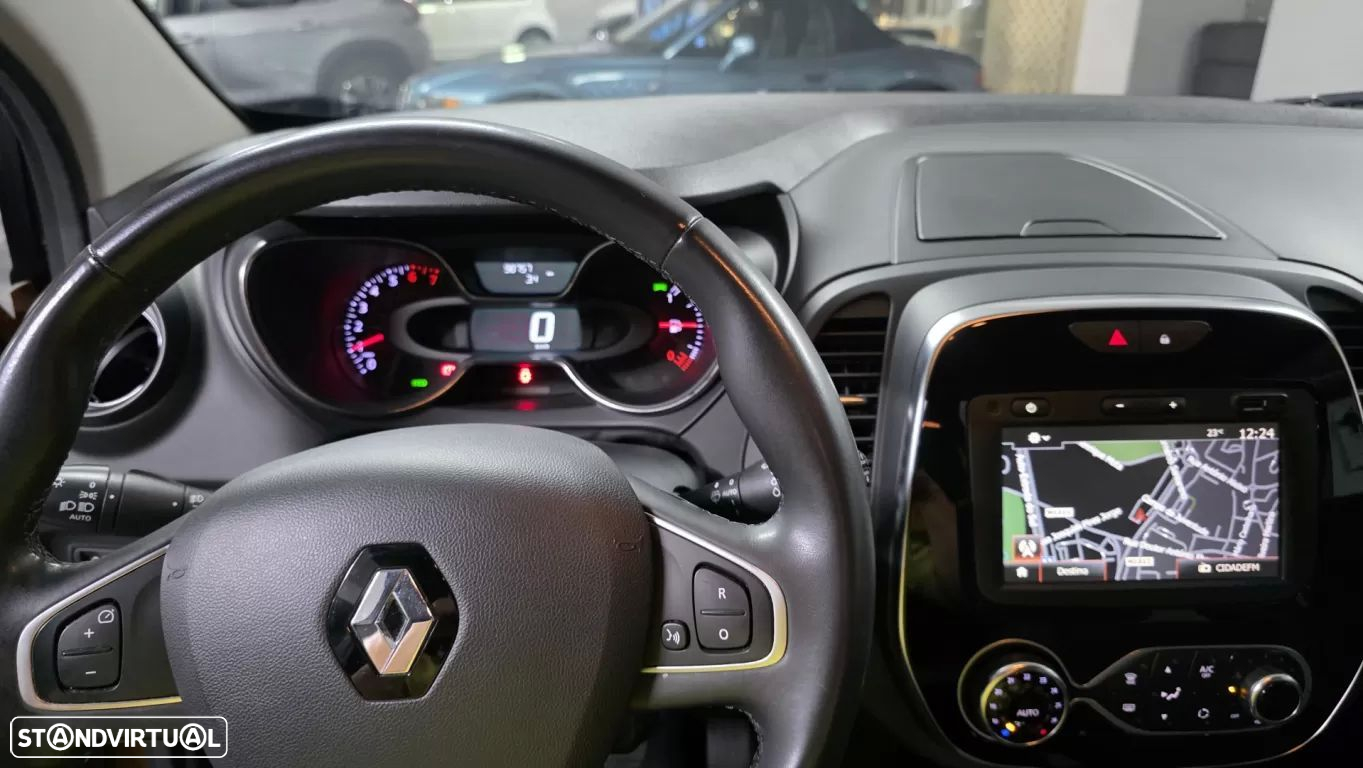 Renault Captur 0.9 TCE Exclusive XMOD - 11