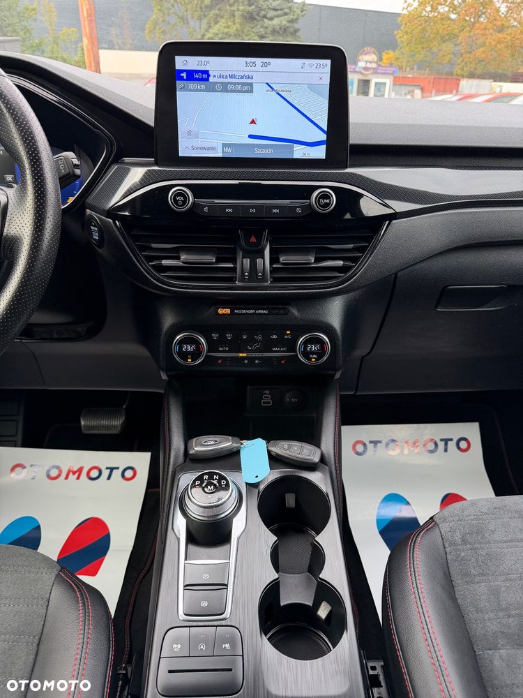 Ford Kuga 2.0 EcoBlue 4x4 ST-LINE X - 21