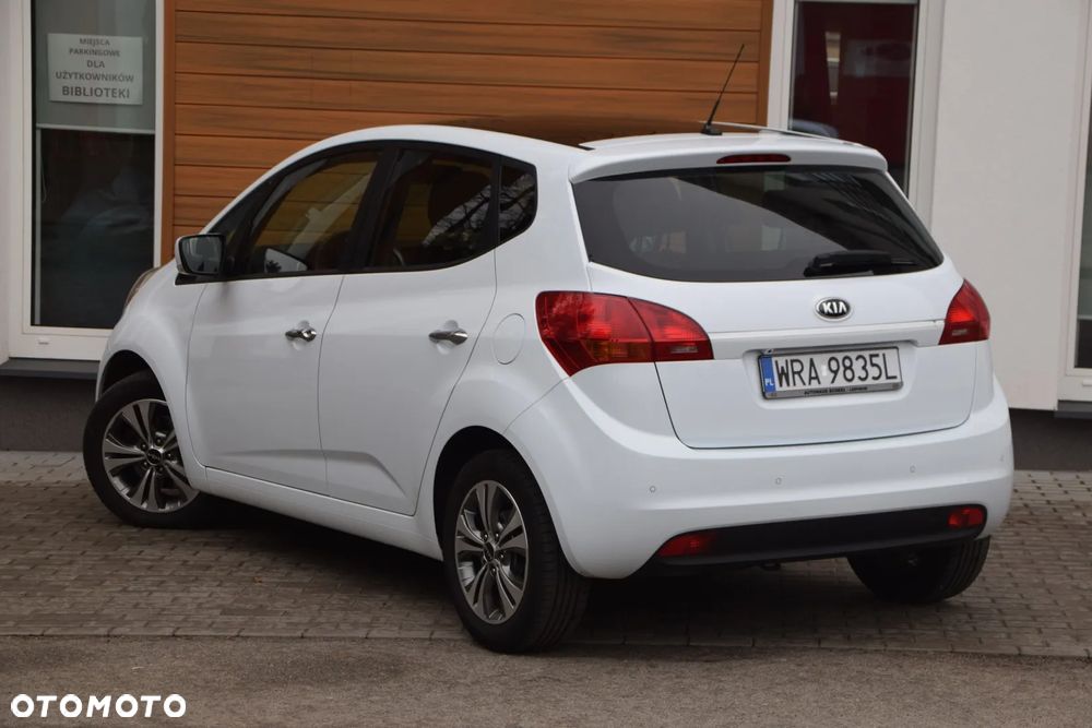 Kia Venga 1.6 CRDi 128 Black Collection - 10