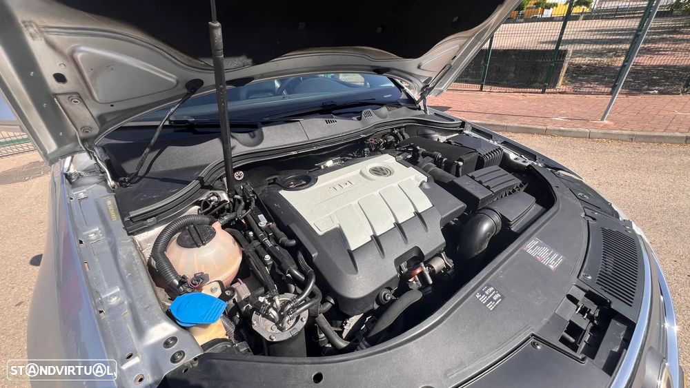 VW Passat Variant 2.0 TDI Sportline DSG - 6