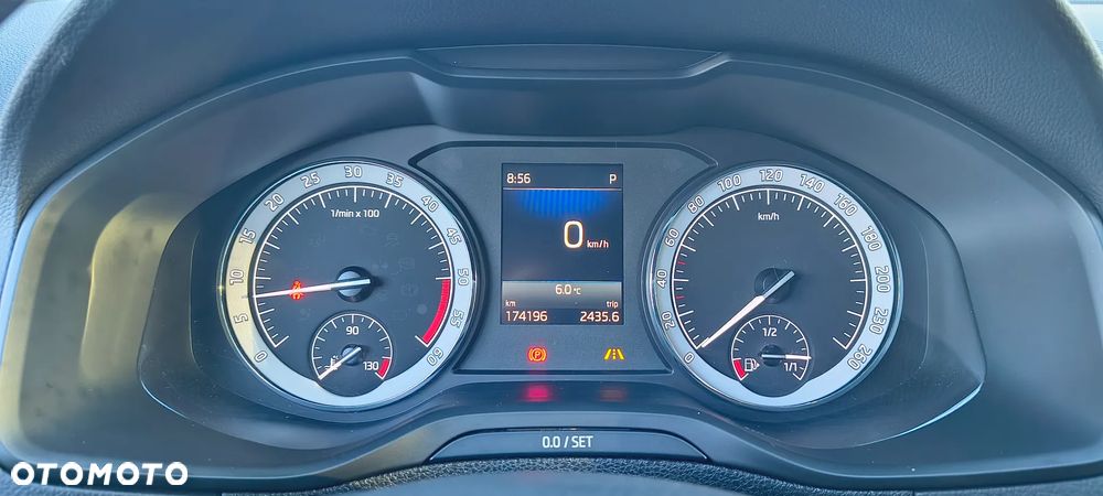 Skoda Karoq 1.6 TDI SCR 4x2 Style DSG - 11