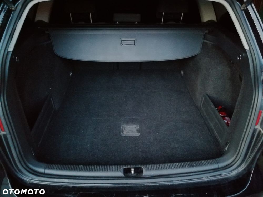 Volkswagen Passat 2.0 TDI Individual - 20