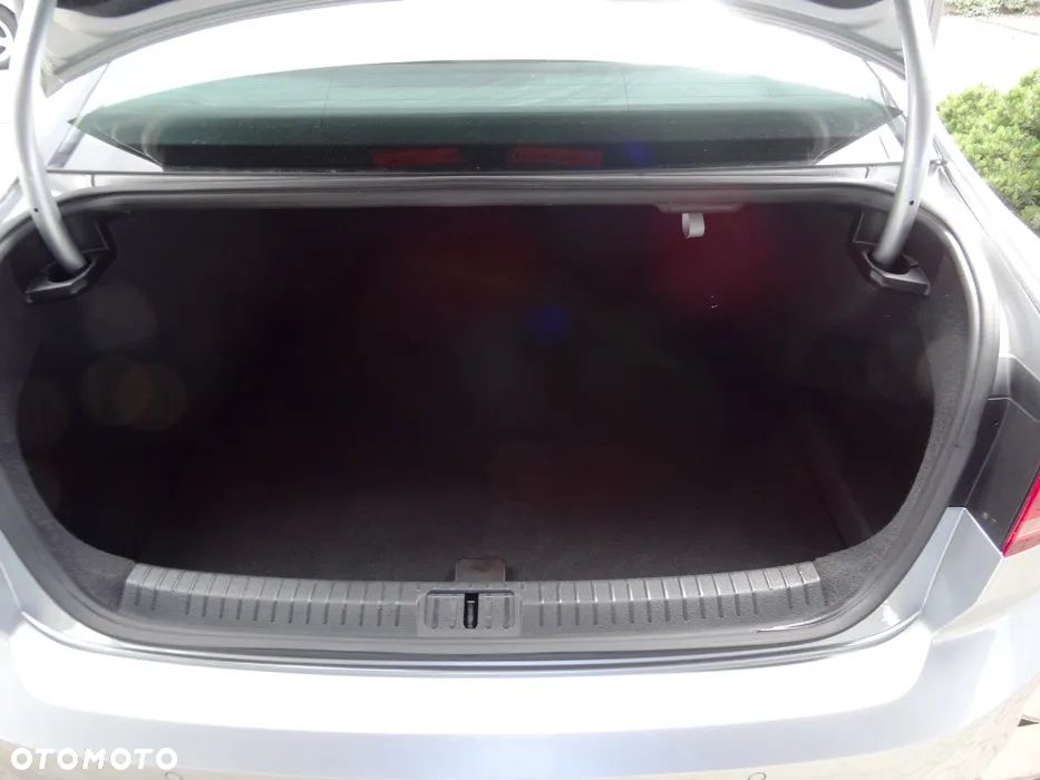 Volkswagen Passat 1.4 TSI BMT Comfortline - 9