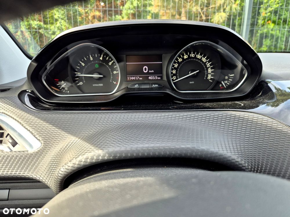 Peugeot 2008 1.6 VTi Style - 26