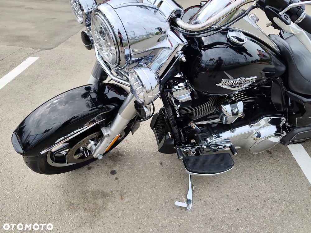 Harley-Davidson Touring Road King - 10
