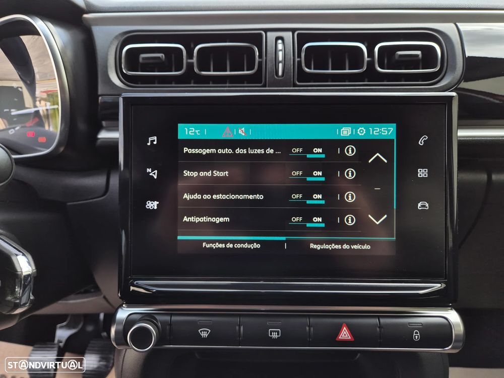 Citroën C3 1.2 PureTech Shine - 33