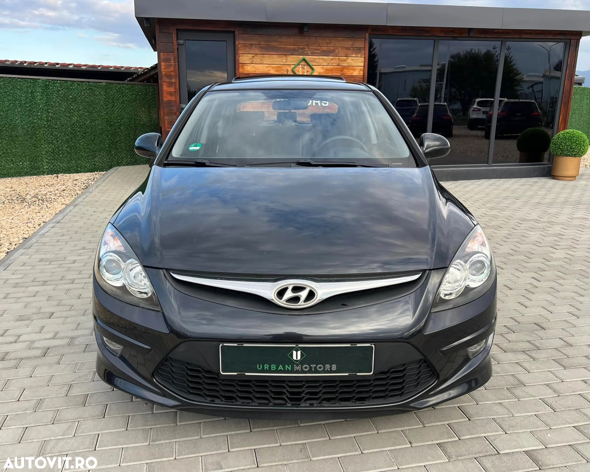 Hyundai i30 1.6 CRDi CLASSIC - 9