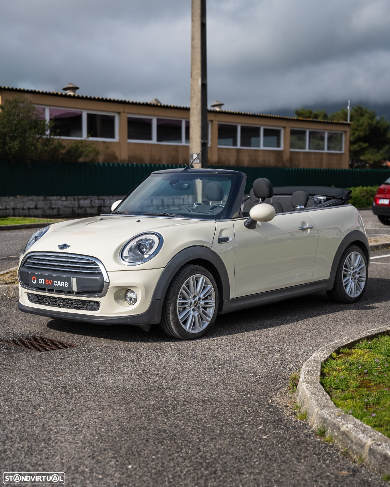 MINI Cabrio Cooper D - 8
