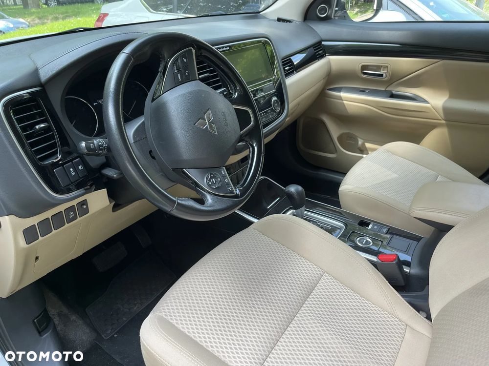 Mitsubishi Outlander 2.0 Intense + 4WD CVT - 4