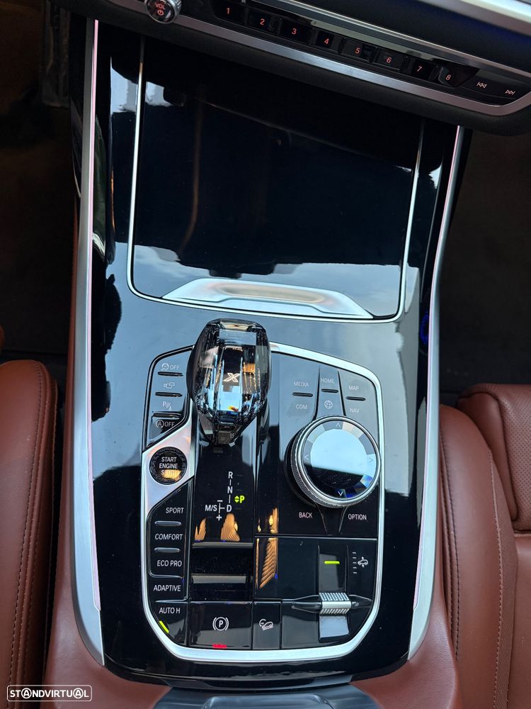 BMW X7 30 d xDrive Pack M - 24