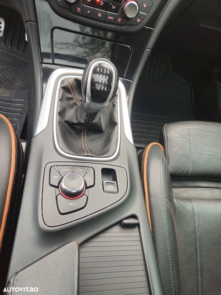 Opel Insignia 2.0 CDTI Sports Tourer 4x4 ecoFLEX St./St Active - 35