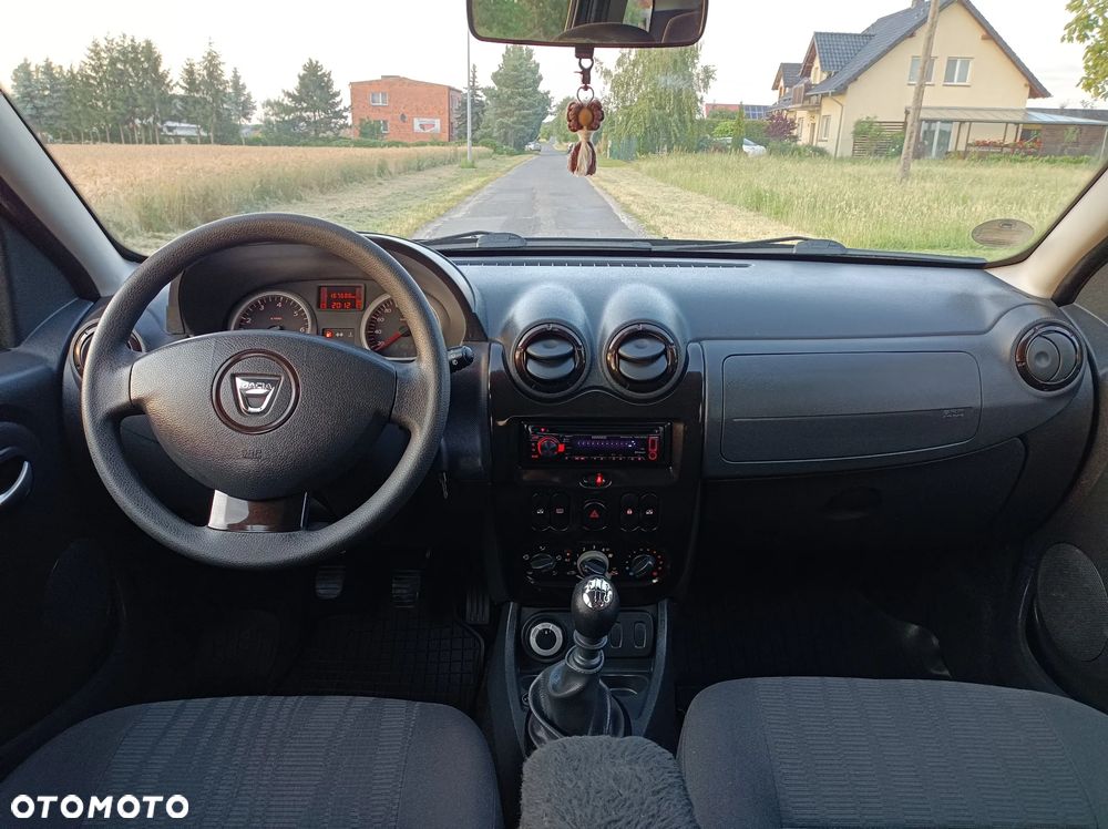 Dacia Duster 1.6 16V 4x4 Laureate - 12