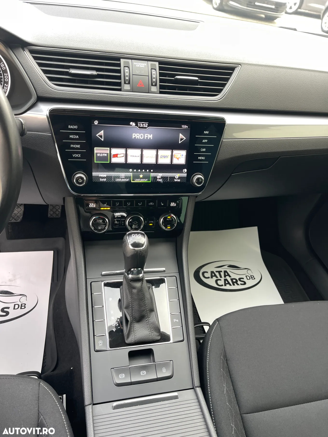 Skoda Superb 2.0 TDI DSG Ambition - 32