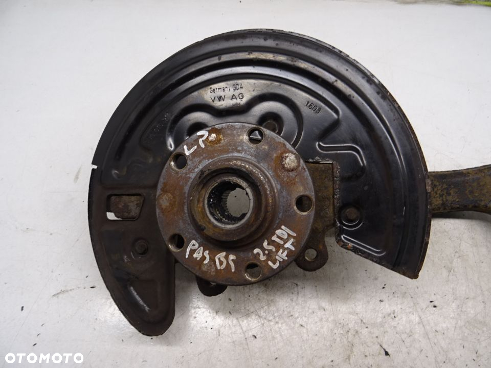 VW PASSAT B5 LIFT 2.5TDI PIASTA ZWROTNICA LEWA LEWY PRZÓD - 3
