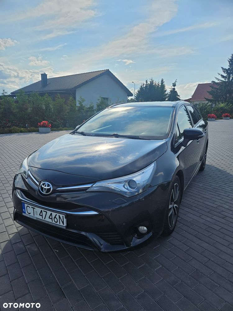 Toyota Avensis - 1