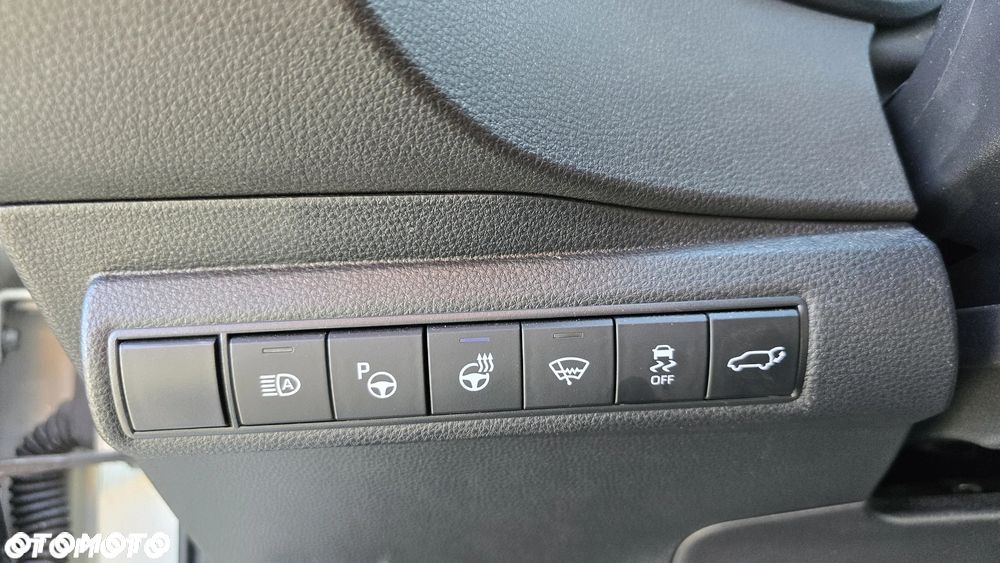 Toyota Corolla 2.0 Hybrid Executive - 20