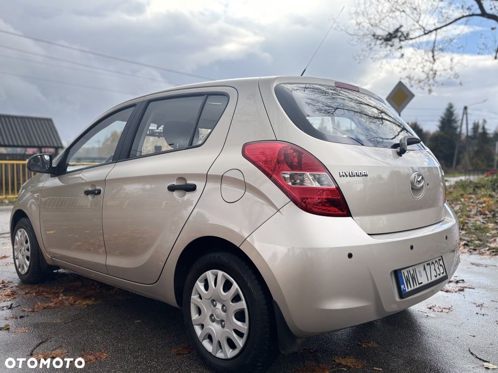 Hyundai I20 2011 photo 3