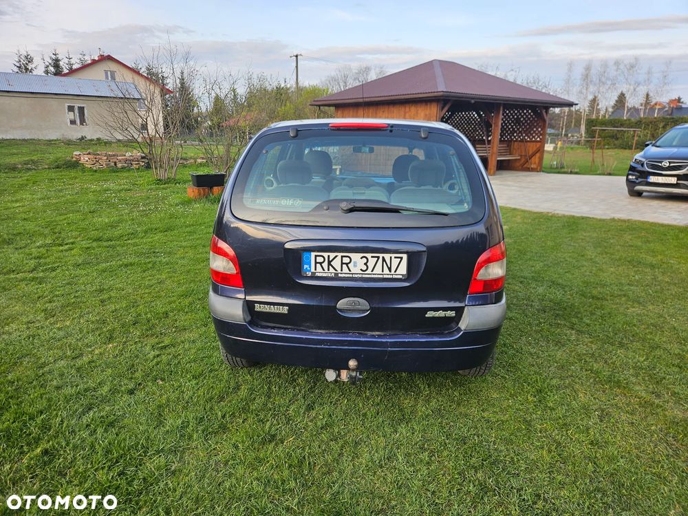 Renault Scenic 1.9 dTi Family - 7