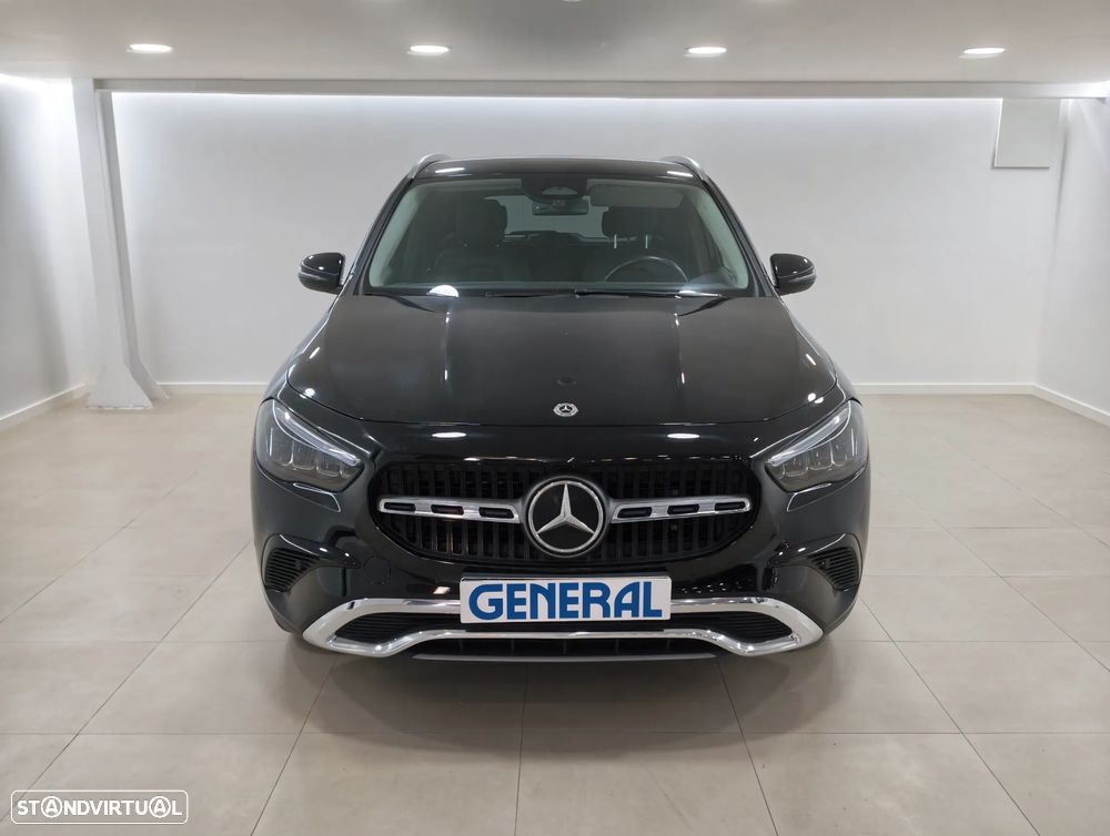 Mercedes-Benz GLA 200 Progressive - 2