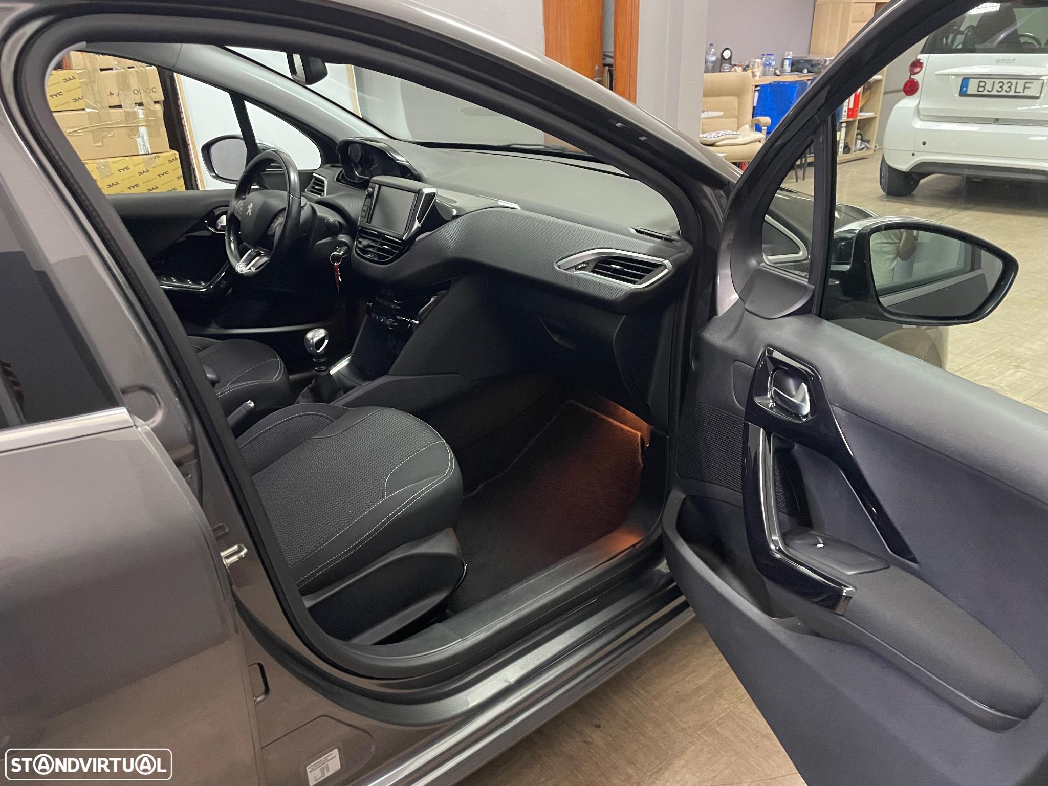 Peugeot 208 PureTech 110 Stop & Start Tech Edition - 16